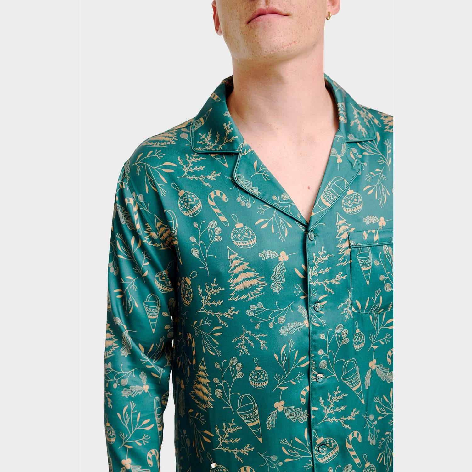 Den eleganta satinpyjamasen - Herr