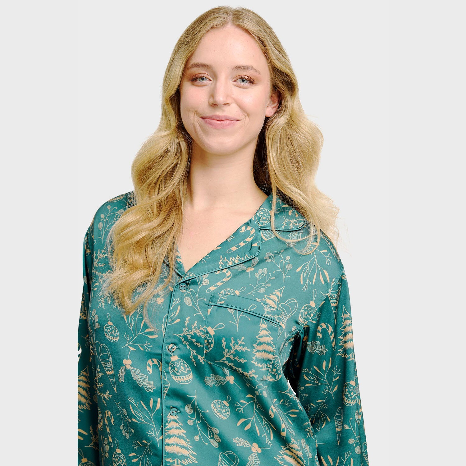 Den eleganta satinpyjamasen - Dam