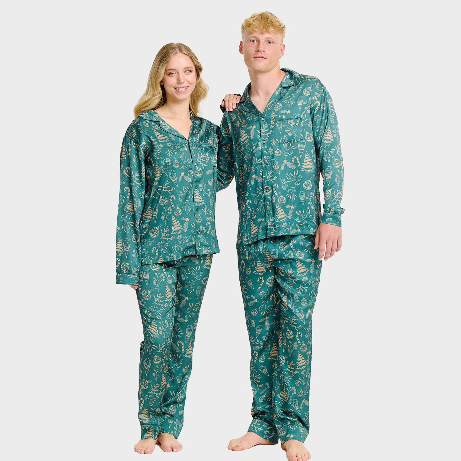 Den eleganta satinpyjamasen - Dam