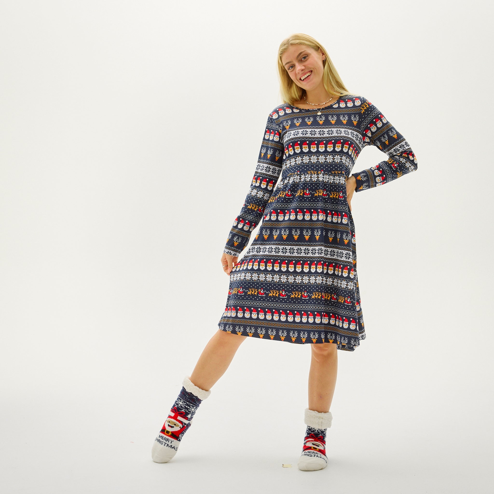 The Lovely Christmas Dress - Dam.