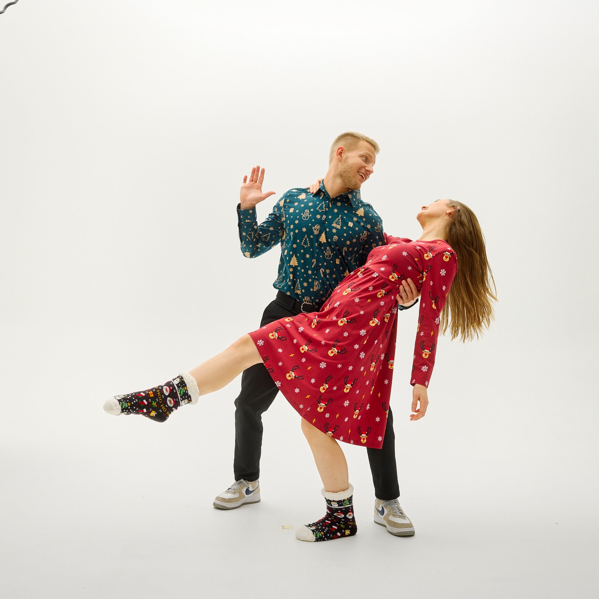 Rudolph's Christmas Dress - Dam.