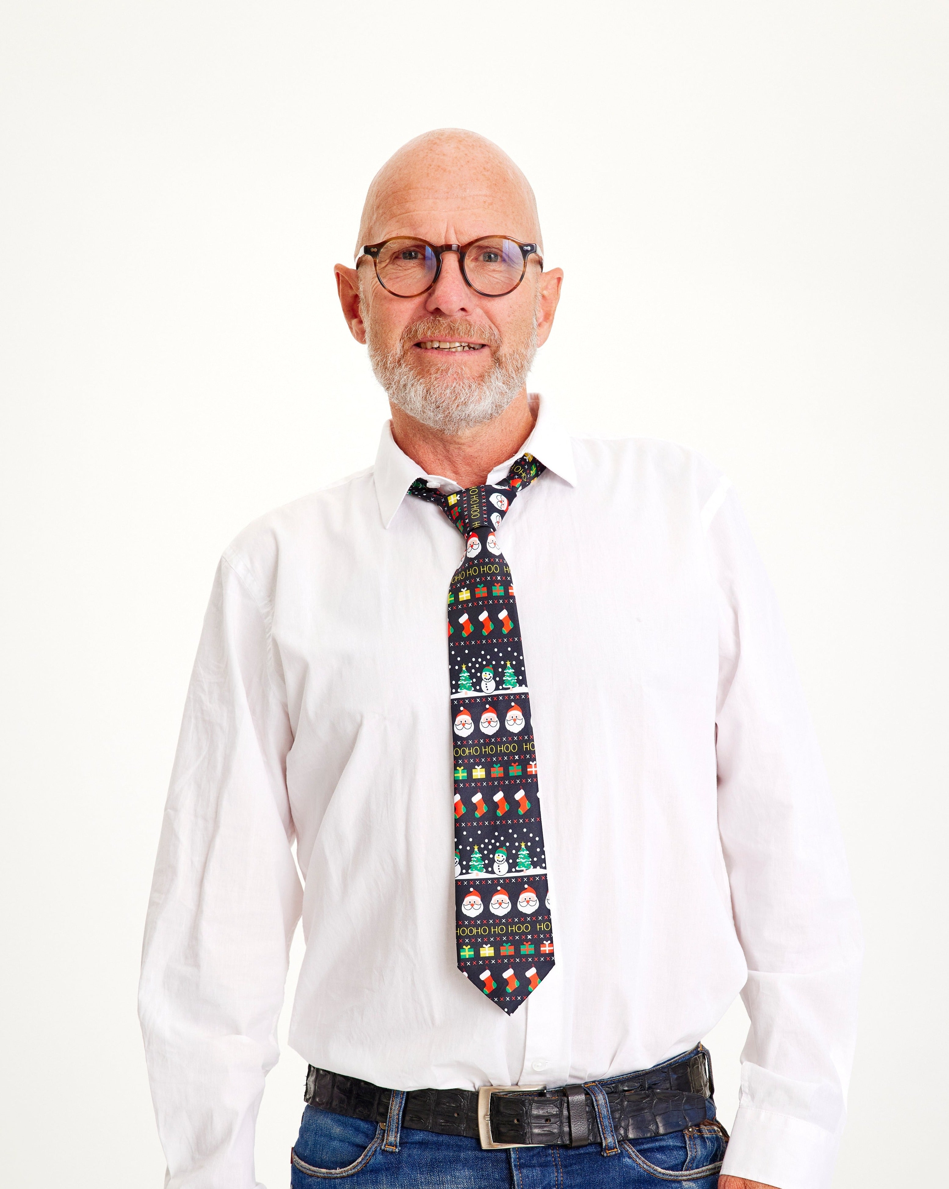 En man med en julsplint.